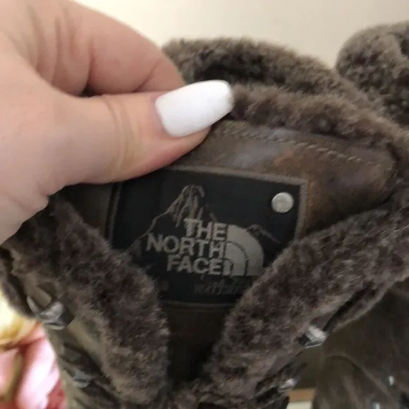 The North Face Adrianne II Snow Boots Fur Lined Primaloft insulated