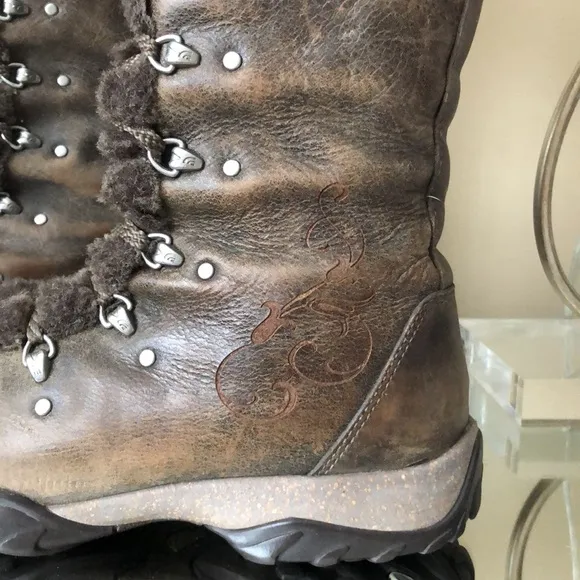 The North Face Adrianne II Snow Boots Fur Lined Primaloft insulated