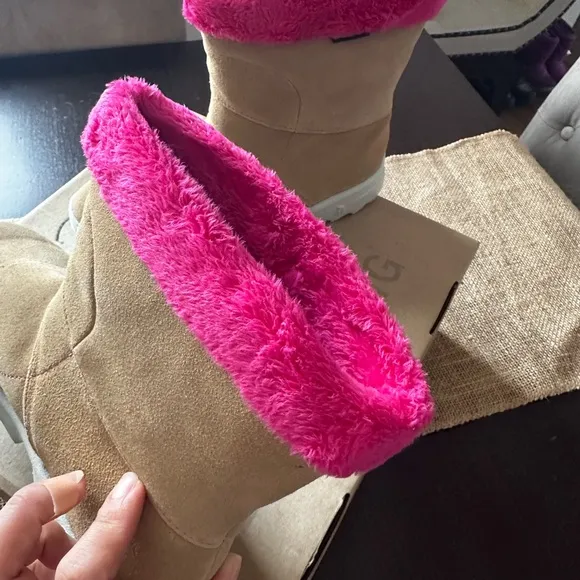 The North Face Girls Suede Waterproof Boots Chestnut Hot Pink Size 2