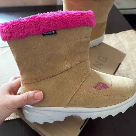 The North Face Girls Suede Waterproof Boots Chestnut Hot Pink Size 2
