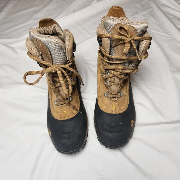 The North Face Mens 8.5 Baltoro 400 Waterproof Hiking Boots Tan Black