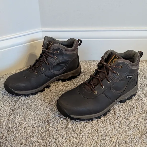 Timberland Boys sz 5 Mt. Maddsen Waterproof Boots