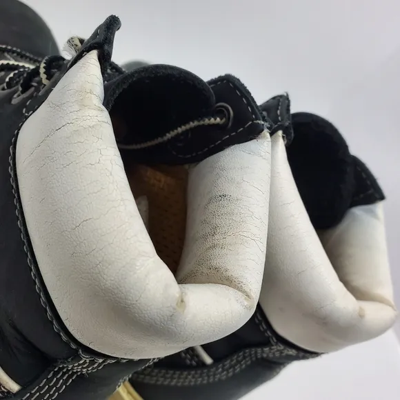 Timberland Kids Boys Nubuck Black White Sole Premium Waterproof Boots Size 2
