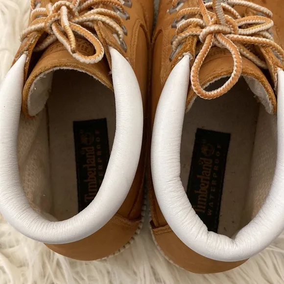 Timberland Size 7M Nellie 23346 Tan Waterproof Chukka Boots Flaw
