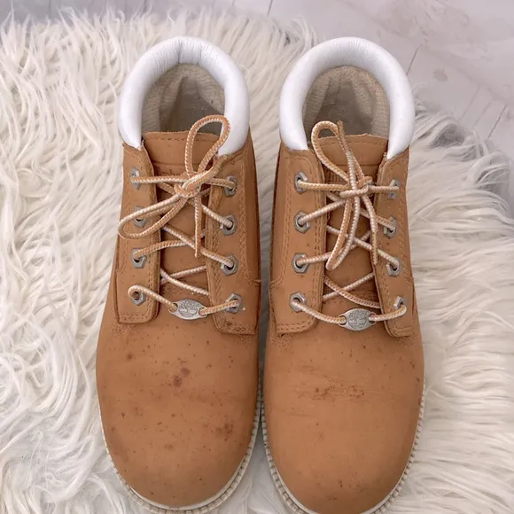 Timberland Size 7M Nellie 23346 Tan Waterproof Chukka Boots Flaw