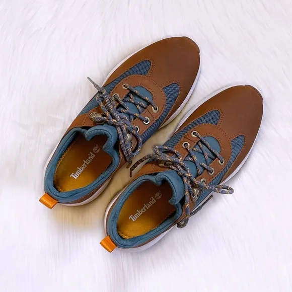 Timberland Women’s Boroughs Project Low Hiker Sneakers In Rust Nubuck