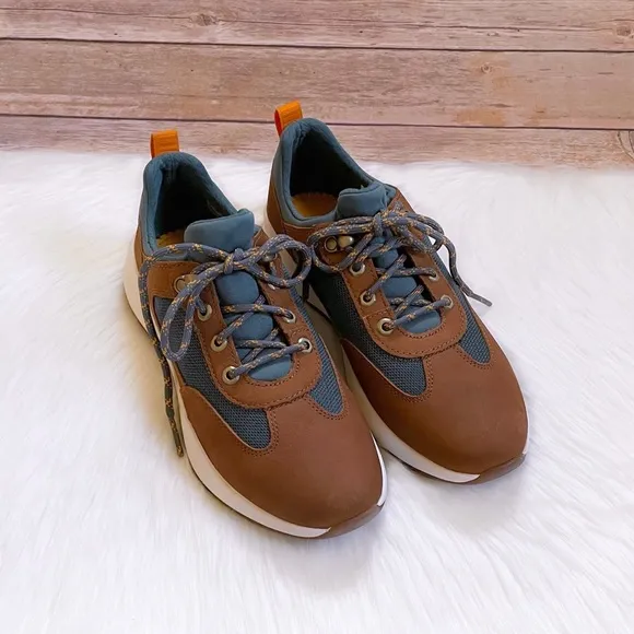 Timberland Women’s Boroughs Project Low Hiker Sneakers In Rust Nubuck