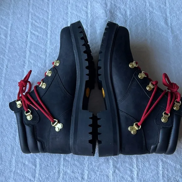 Timberland Women’s LTD Heritage Vibram Lux Waterproof Boots