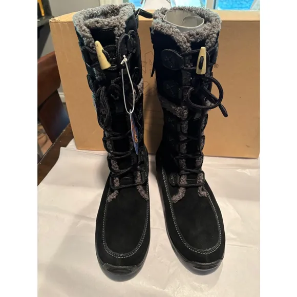 Timberland Zesta Suede Boots, Size 9, Black
