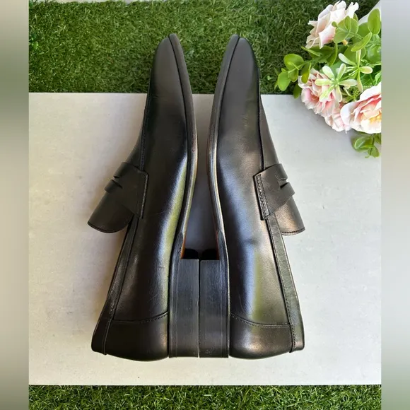 To Boot New York men Nova Penny Loafer black Size 8.5 gently used