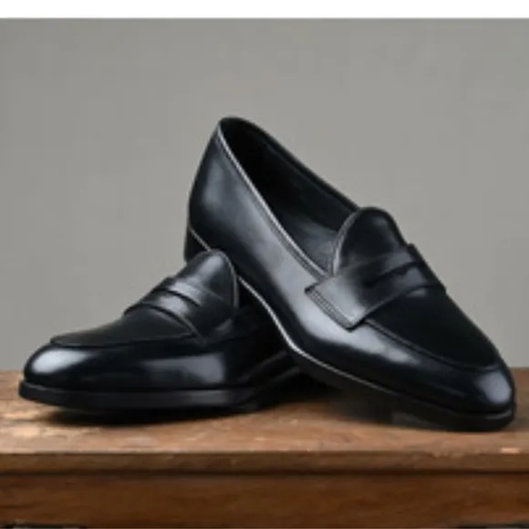 To Boot New York men Nova Penny Loafer black Size 8.5 gently used