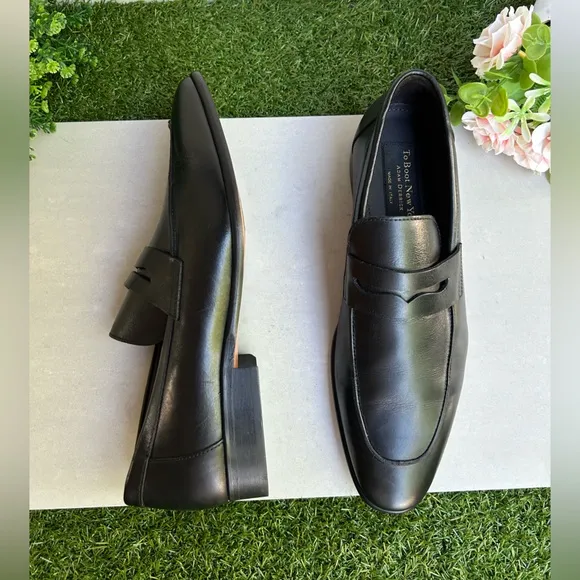 To Boot New York men Nova Penny Loafer black Size 8.5 gently used