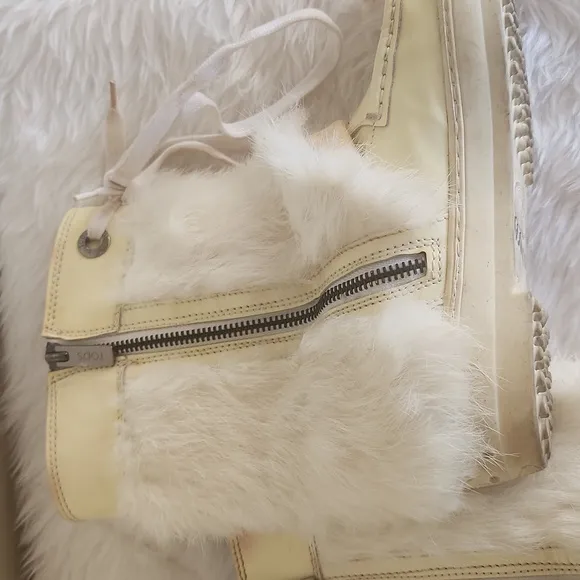 TOD'S FUR BOOTS