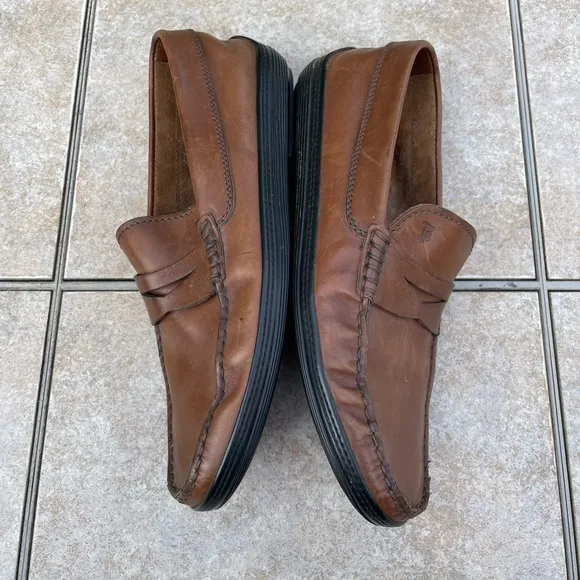 TOD'S leather loafers