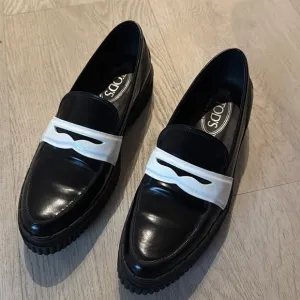 TODS Spazzolato Leather Black Platform White Penny Strap Loafer Italy EU 38 1/2