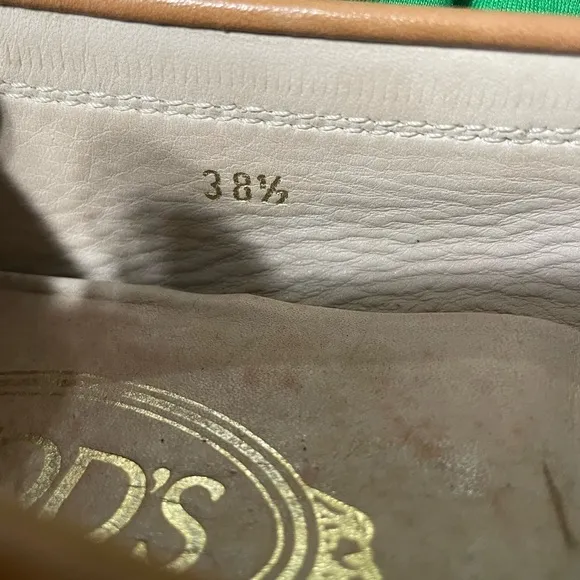 Tods Tan Gommino Loafers Sz 38.5