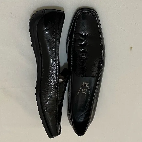 Tods Women’s Black Dress Patent Leather Slip On Shoes Size 40.5