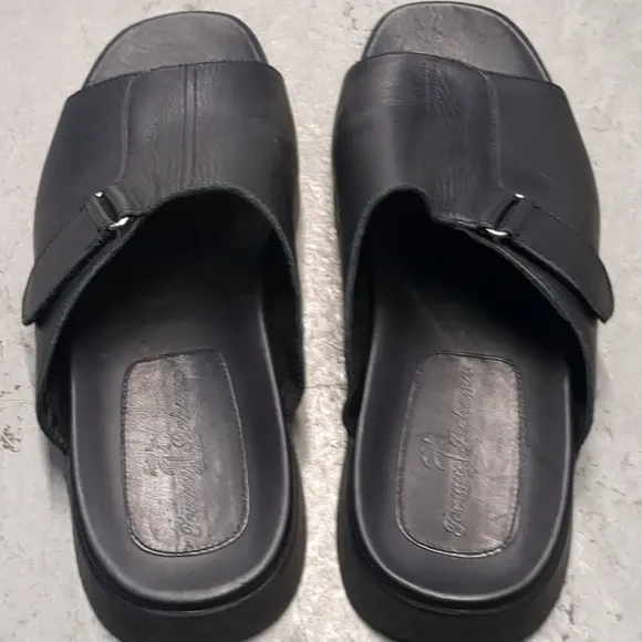 Tommy Bahama Baja Beach Slides Sandals Leather Black Size 11 M Resortwear