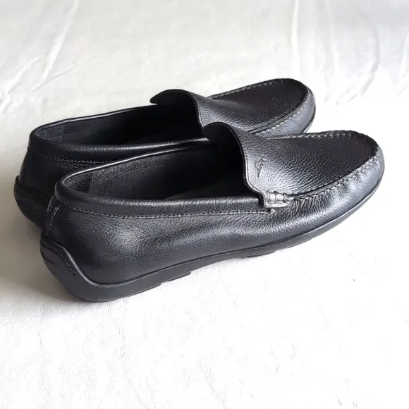 Tommy Bahama “Orion” Pebbled Black Leather Driving Loafers Men's Size 9