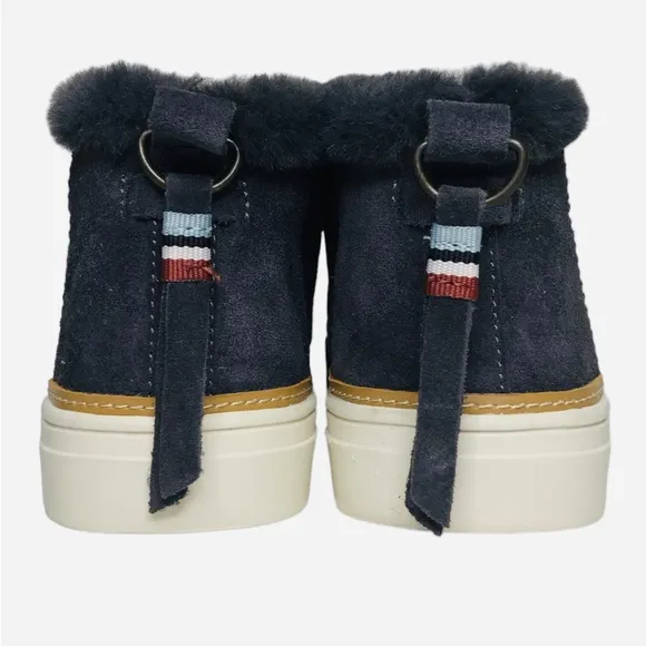 Toms Paxton Faux Fur Lined Gray Suede Slip on Ankle Boots Shoes Women’s Size 6.5