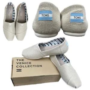 TOMS Seasonal Classic Alpargata woman’s Flats Size 9.5W. New in Box