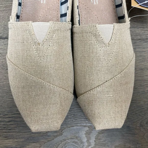 TOMS Seasonal Classic Alpargata woman’s Flats Size 9.5W. New in Box