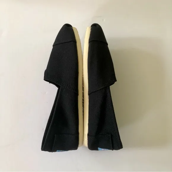 Toms Women's Classic Black Canvas Slip-On Espadrilles Alpargatas NWT