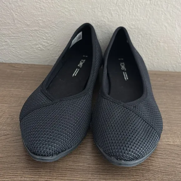 TOMS Women's Katie Knit Pointed Toe Flats, Black, Size 10, Slip On