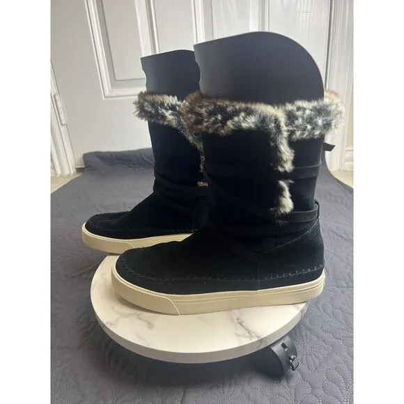 TOMS Women’s Vista Water-Resistant Boots Black Brown Suede SZ 9 Winter Chic Cute