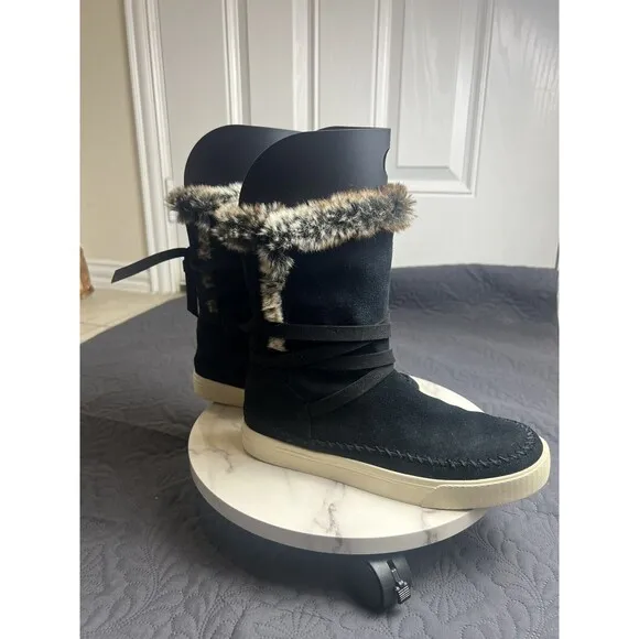 TOMS Women’s Vista Water-Resistant Boots Black Brown Suede SZ 9 Winter Chic Cute
