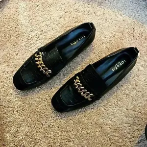 Torgeis Black Crocodile Embossed Quiet Luxury Old Money Driving Loafers …