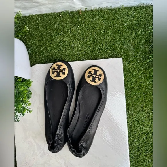 Tory Burch Black Leather Ballet Flats size 7 brand new