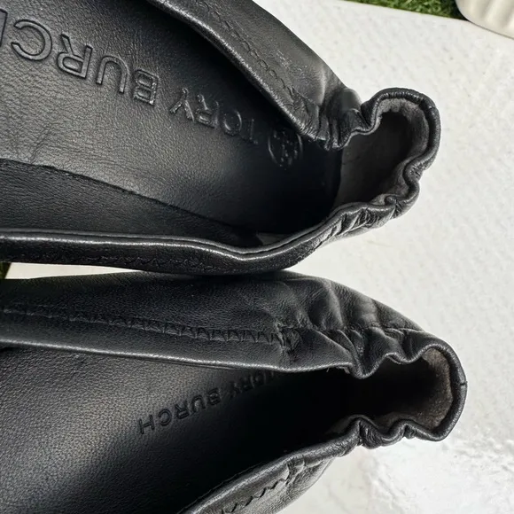 Tory Burch Black Leather Ballet Flats size 7 brand new