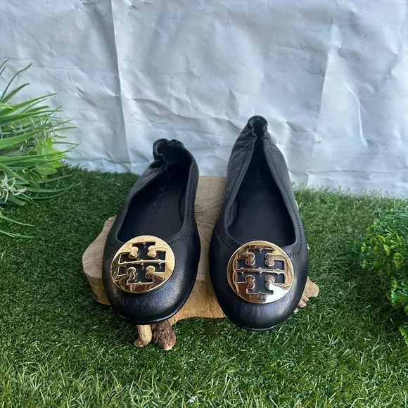 Tory Burch Black Leather Ballet Flats size 7 brand new