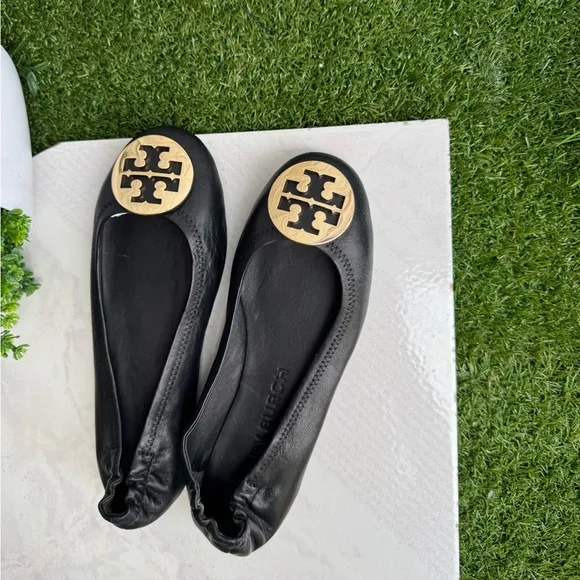 Tory Burch Black Leather Ballet Flats size 7 brand new