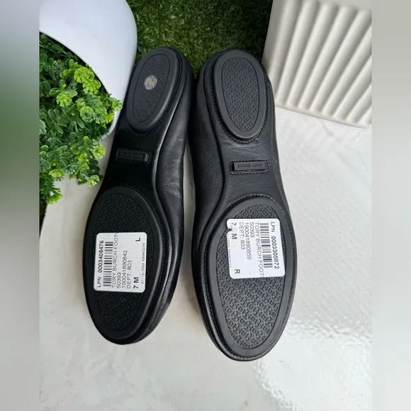 Tory Burch Black Leather Ballet Flats size 7 brand new