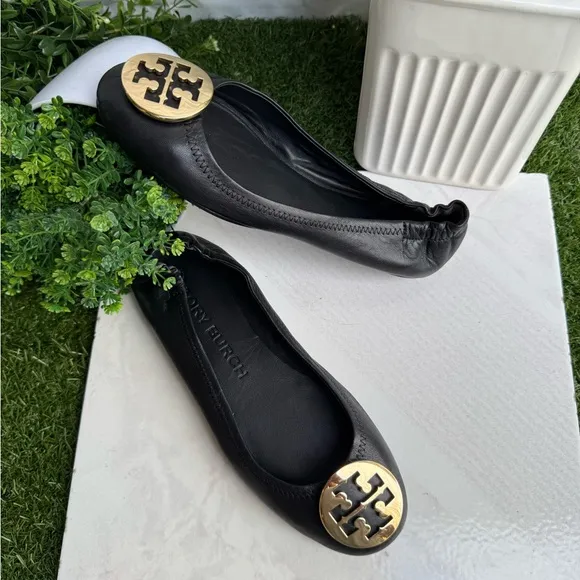 Tory Burch Black Leather Ballet Flats size 7 brand new
