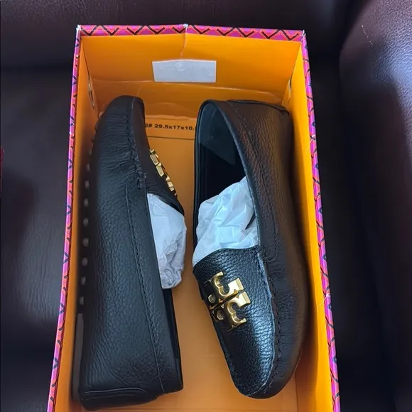 Tory Burch Black Leather Loafers with Gold Emblem 6