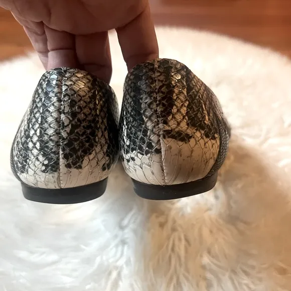 Tory Burch Black Snakeskin Leather Loafers Flats Point Toe Shoes snake rare