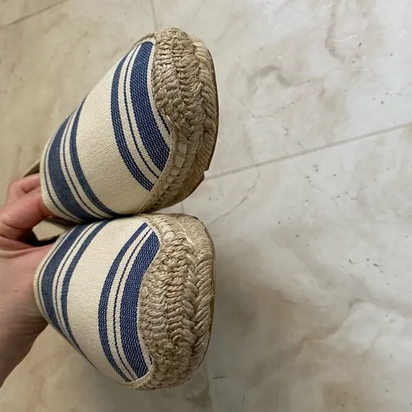 Tory Burch Blue/Cream Stripes Canvas Round Toe Elastic Espadrilles Flats sz 8.5