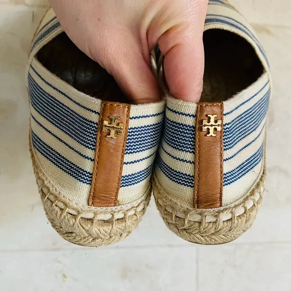 Tory Burch Blue/Cream Stripes Canvas Round Toe Elastic Espadrilles Flats sz 8.5