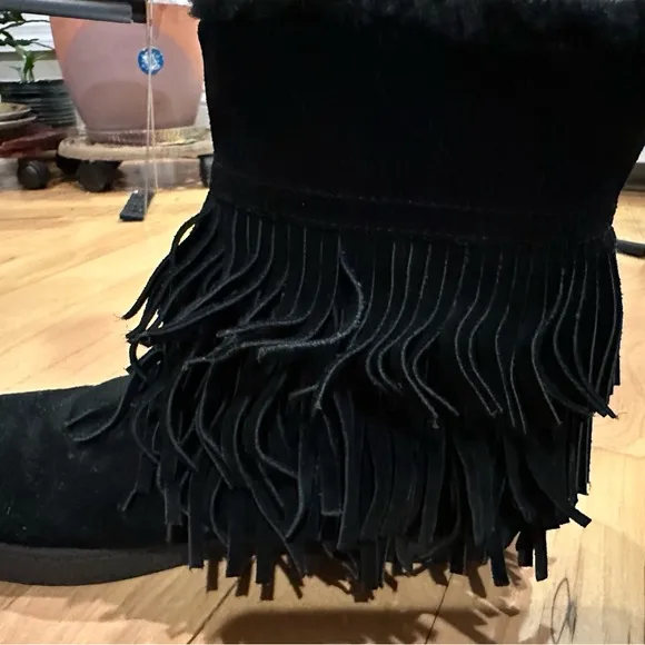 Tory Burch Boots Women’s size 9 Suede Leather
