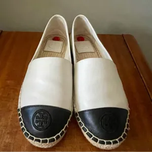 Tory Burch cap toe B/W leather espadrilles w/logo, New w/stickers,Sz 6.5