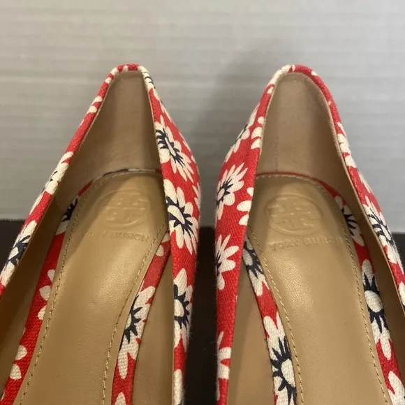 Tory Burch Dory Red Floral Canvas Peep Toe Wedge Espadrilles Size 6