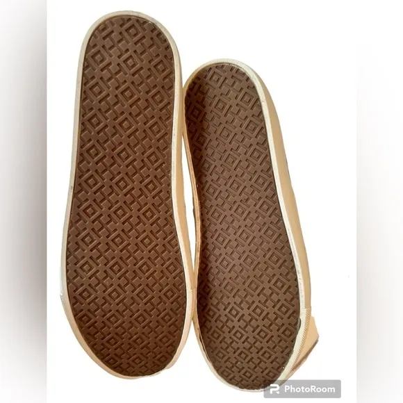Tory Burch gold slides size 8.5