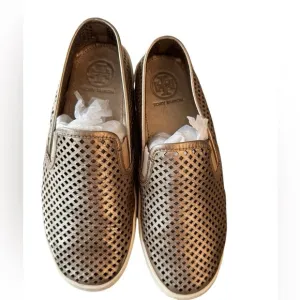 Tory Burch gold slides size 8.5