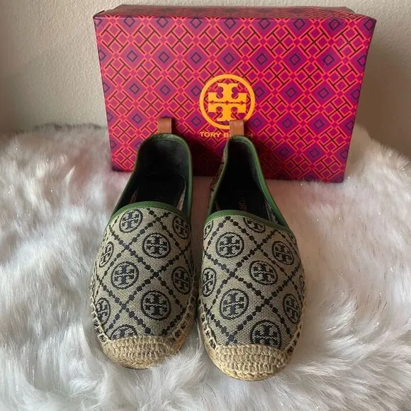 TORY BURCH Green Jacquard 400 Espadrilles Monogram Cap Toe Shoes Slip Ons Sz. 8