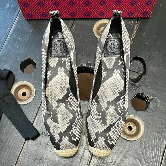 TORY BURCH Heather 40MM Wedge Espadrille - Roccia (Natural) Printed Satin