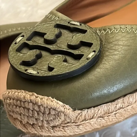TORY BURCH Leather Miller Espadrilles in Khaki Size 10.5