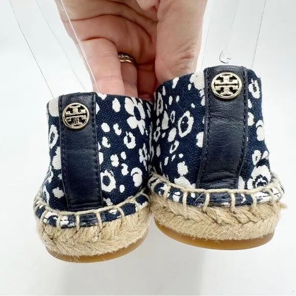 Tory Burch Risa Navy Blue Floral Print Slip-On Flat Espadrilles Sz 6M